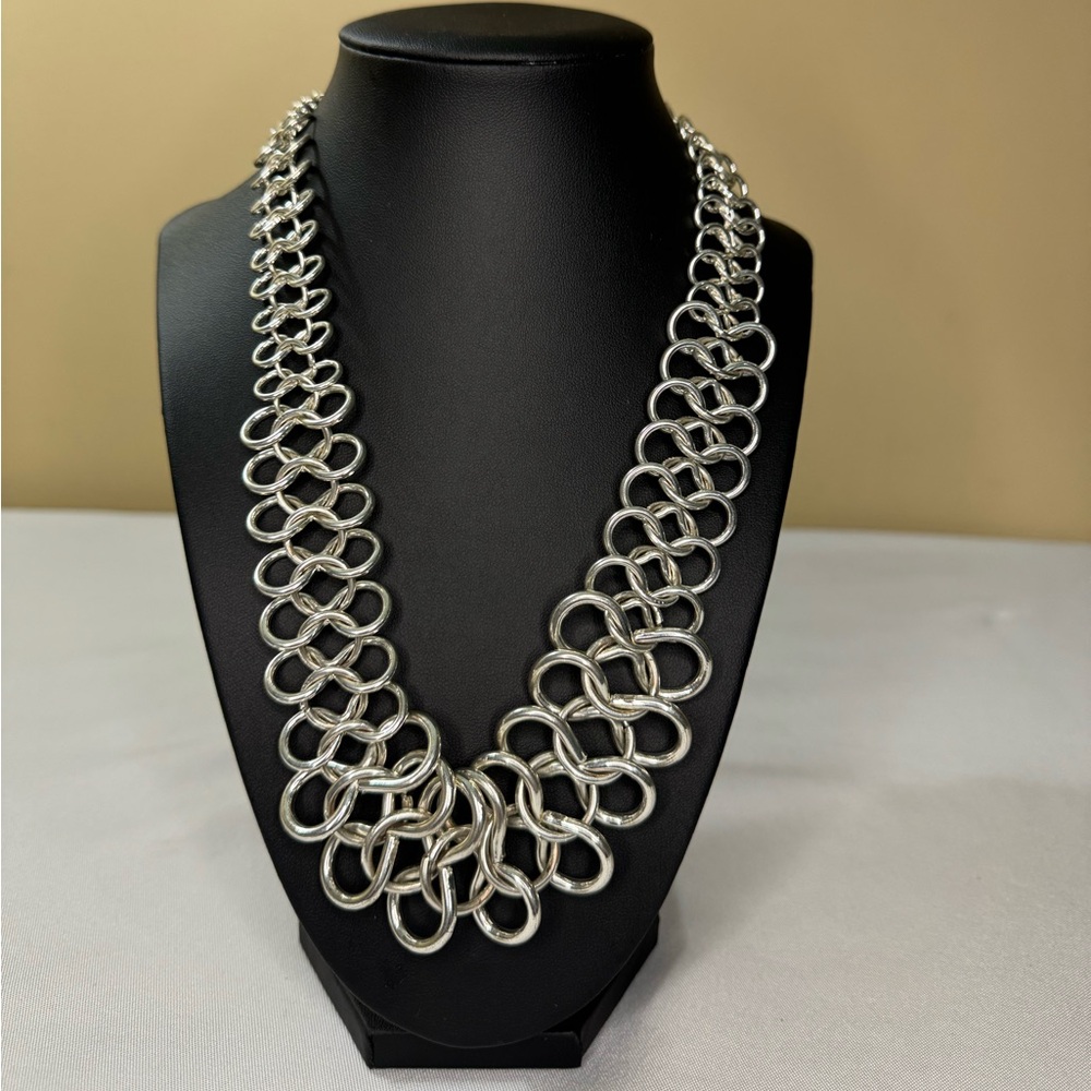 Silver Chainlink Necklace - Picture 2 of 4